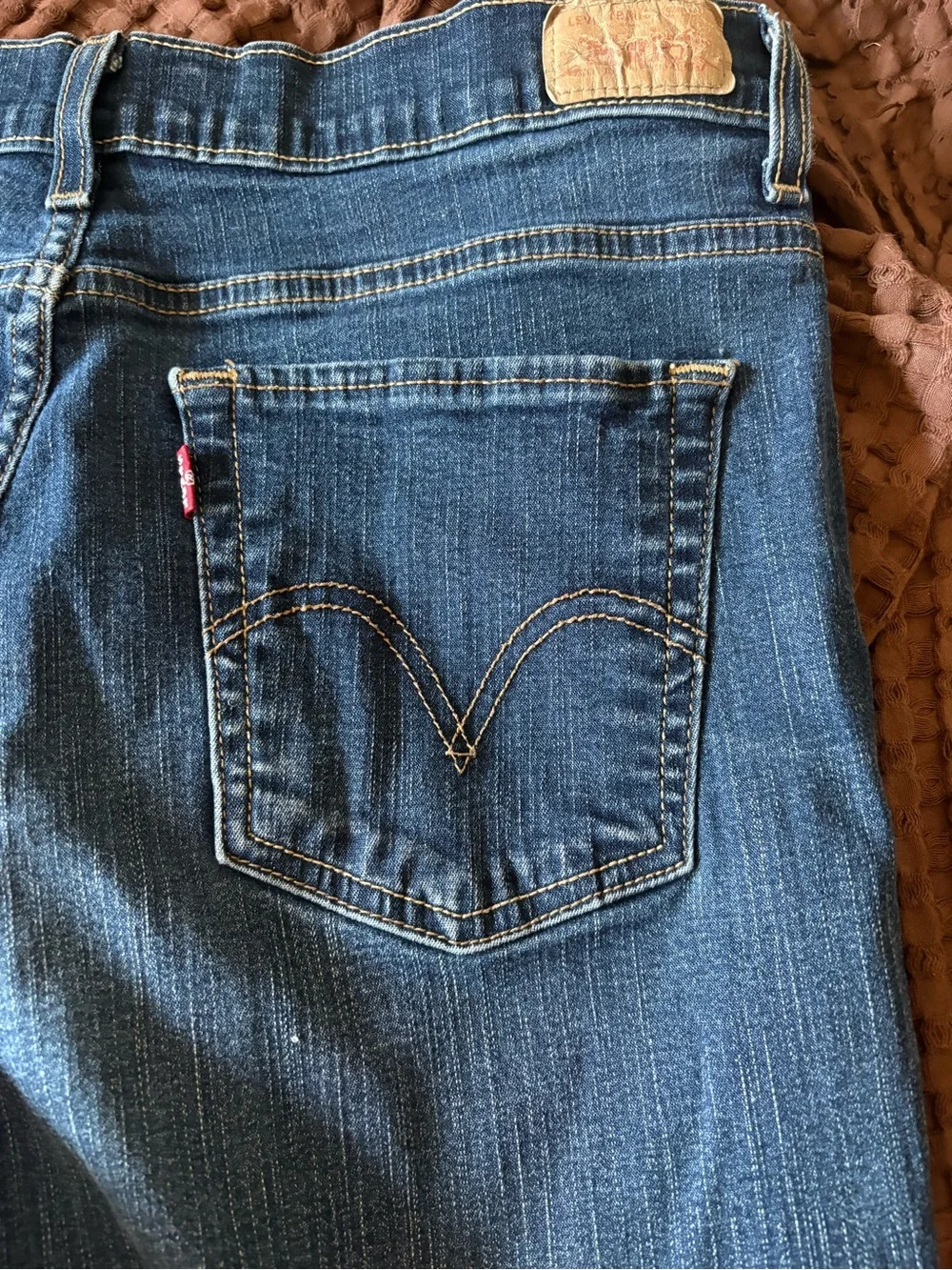 Levi’s 512 Perfectly Slimming Bootcut Jeans Women’s 14M Dark Wash Stretch - Picture 4 of 7